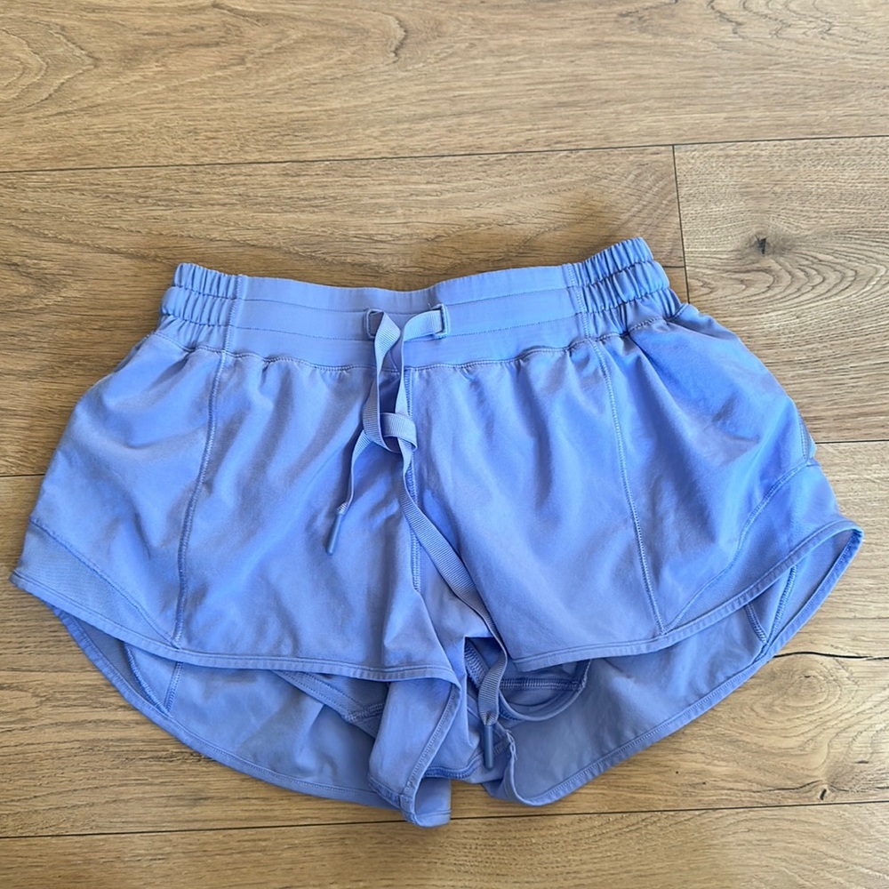 Lululemon Hotty Hot Low-Rise Lined Short